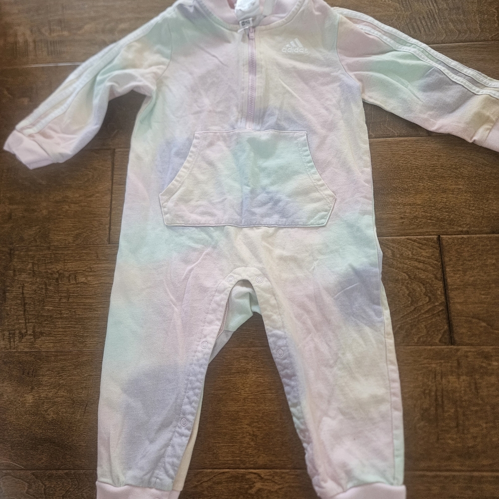 ๐๐5/$25๐๐Adidas Pastel Tie-Dye Baby Jumpsuit - Picture 7 of 10